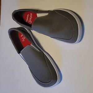 Splay barefoot men's freestyle slip on sneakers